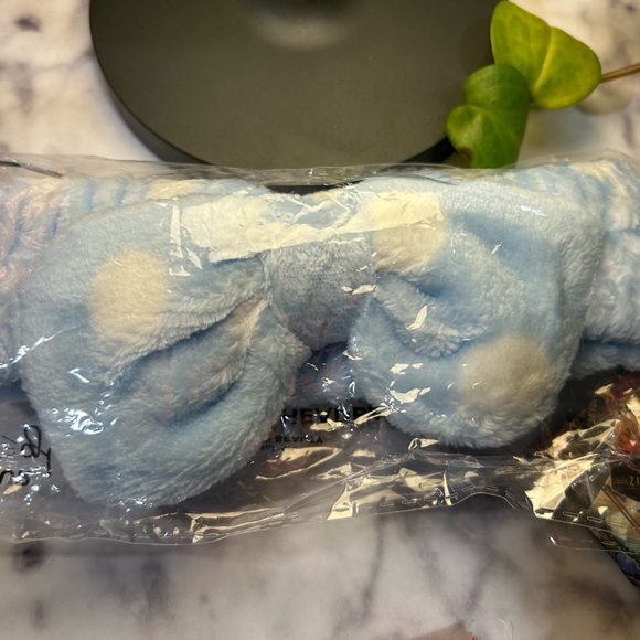 Ulta Shiny Pink Metallic Bag-beautiful! Makeup Bundle - Picture 6 of 7